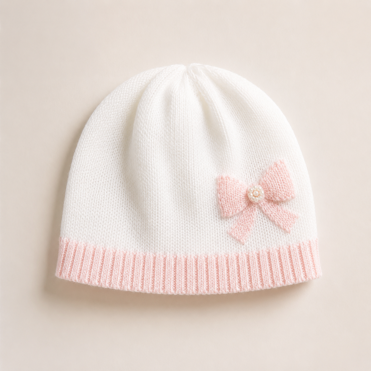 Gorro de punto con lazo