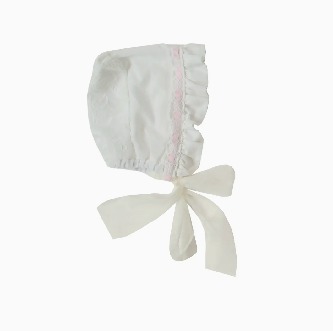 Soulful White Bonnet