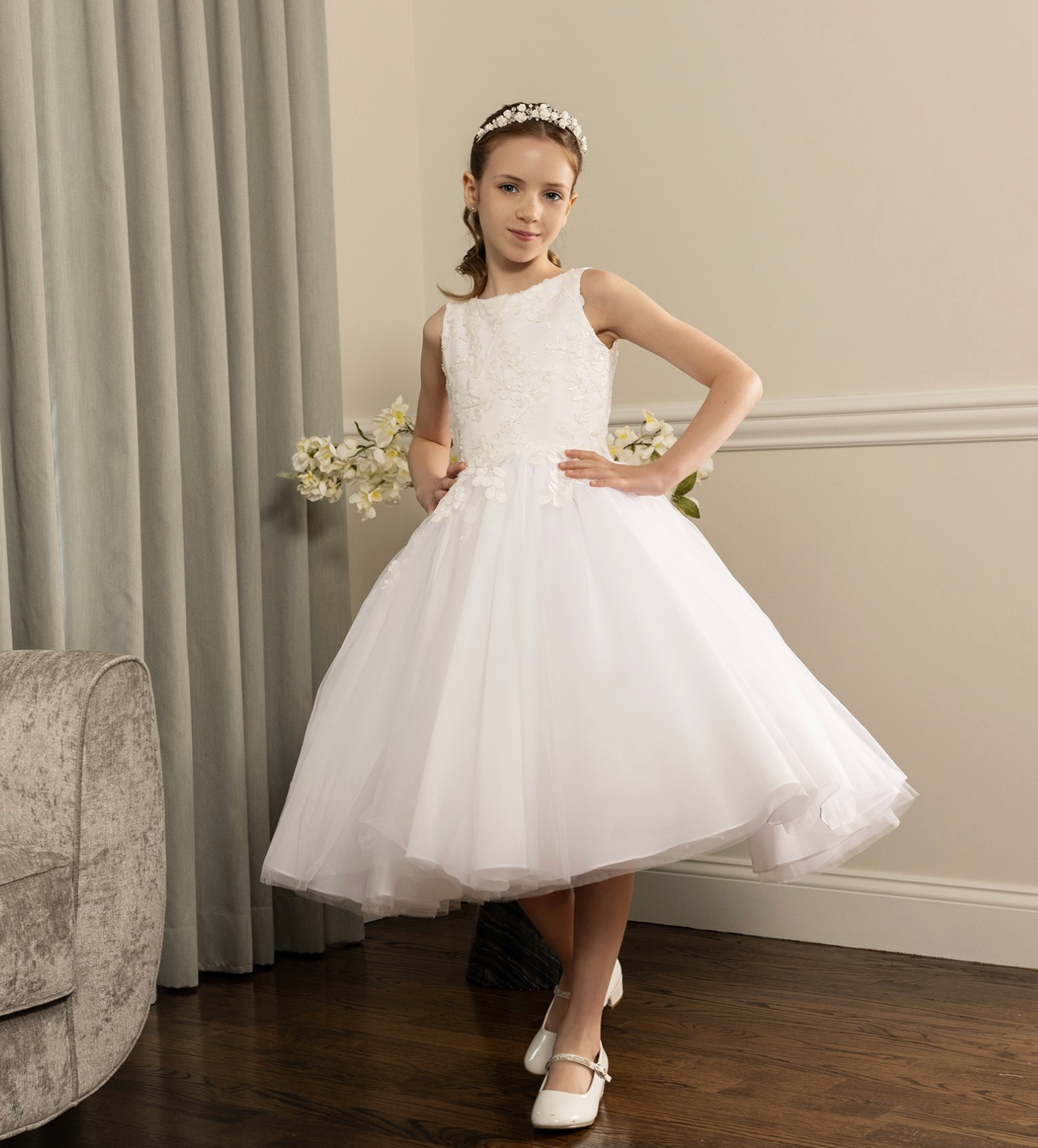 Sleeveless Lace Dress