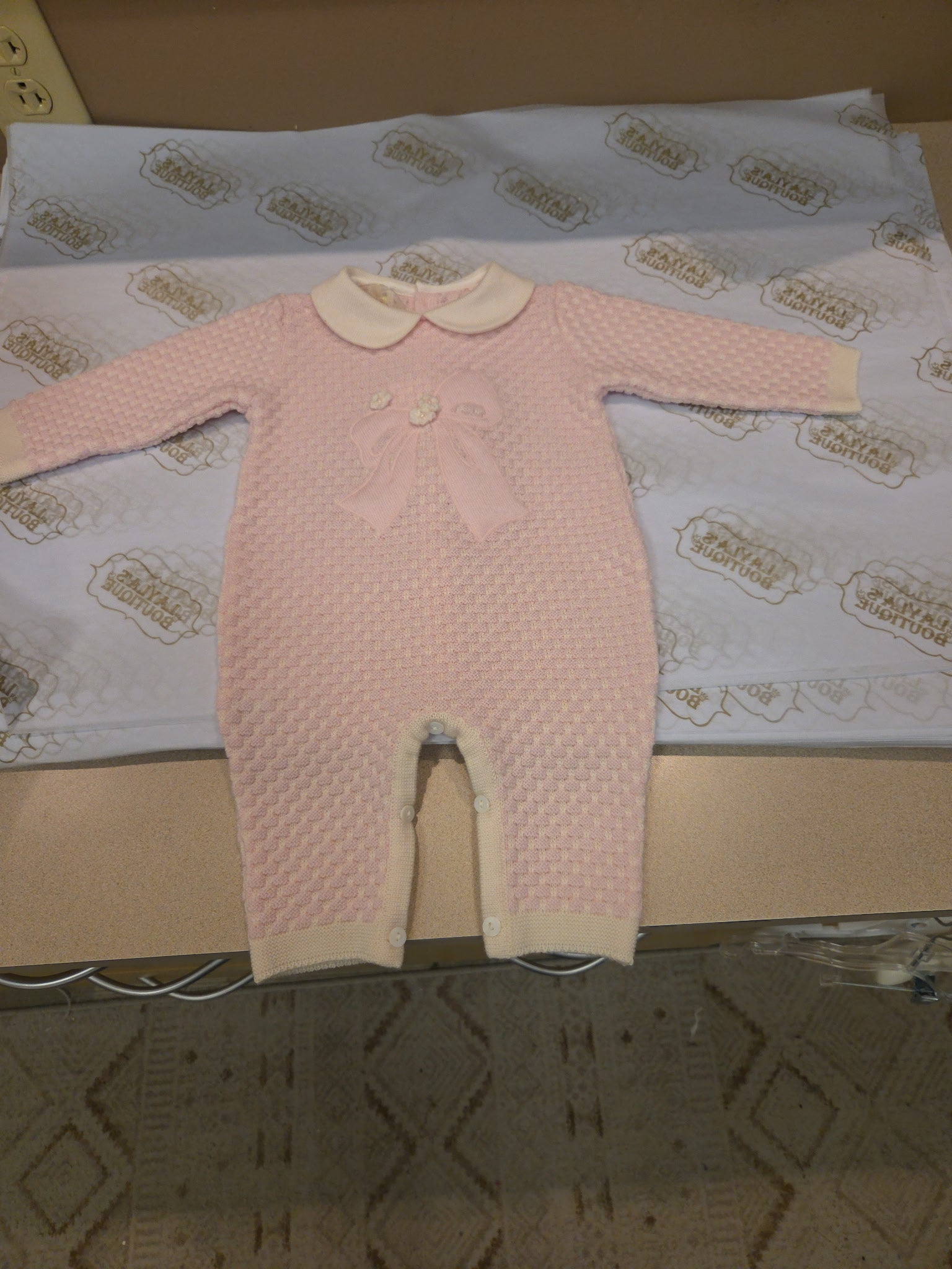 Pelele tejido con estampado floral