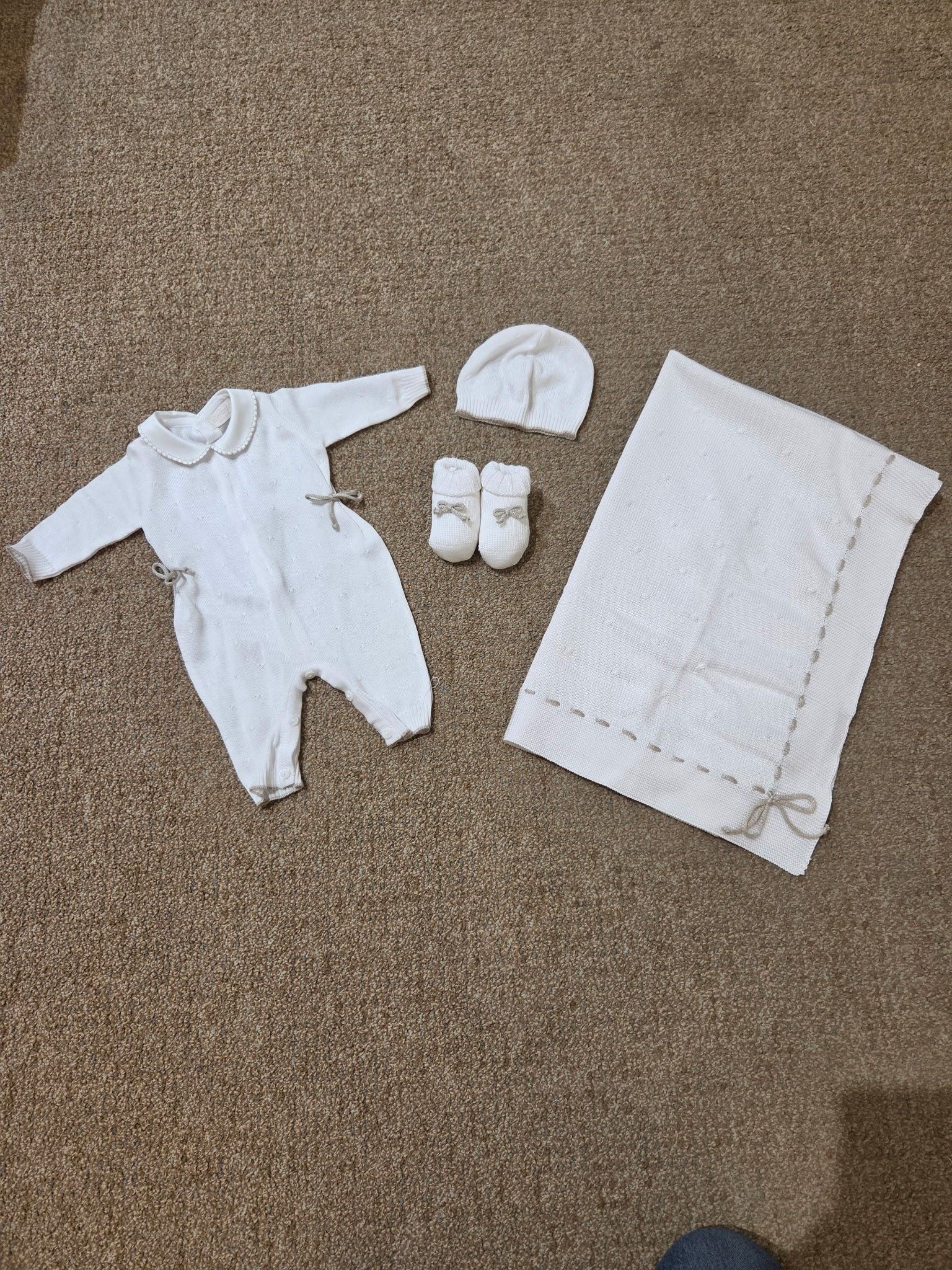 Conjunto de canastilla de punto de lujo