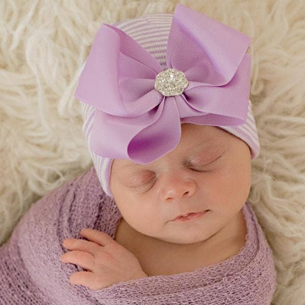 Gorro de punto de rayas moradas