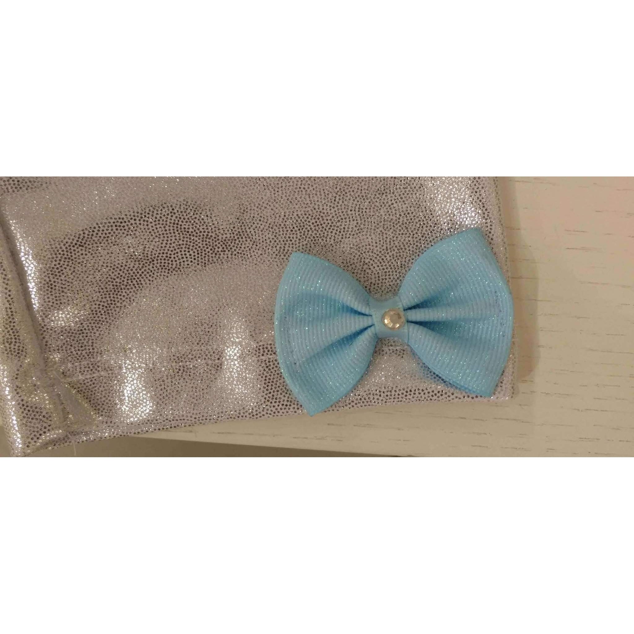 Bow detail on bottoms 